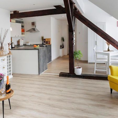 Vip Apartment In Old Town With Free Parking Bratislava Exterior photo